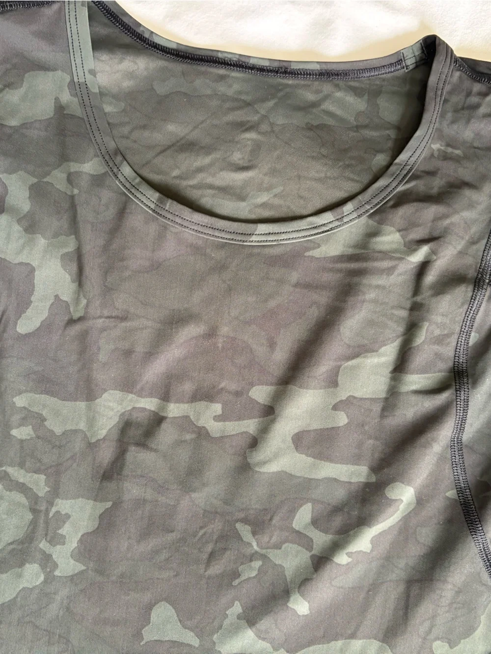 lululemon athletica Women's Short Sleeve Tee - Black/Green Camo